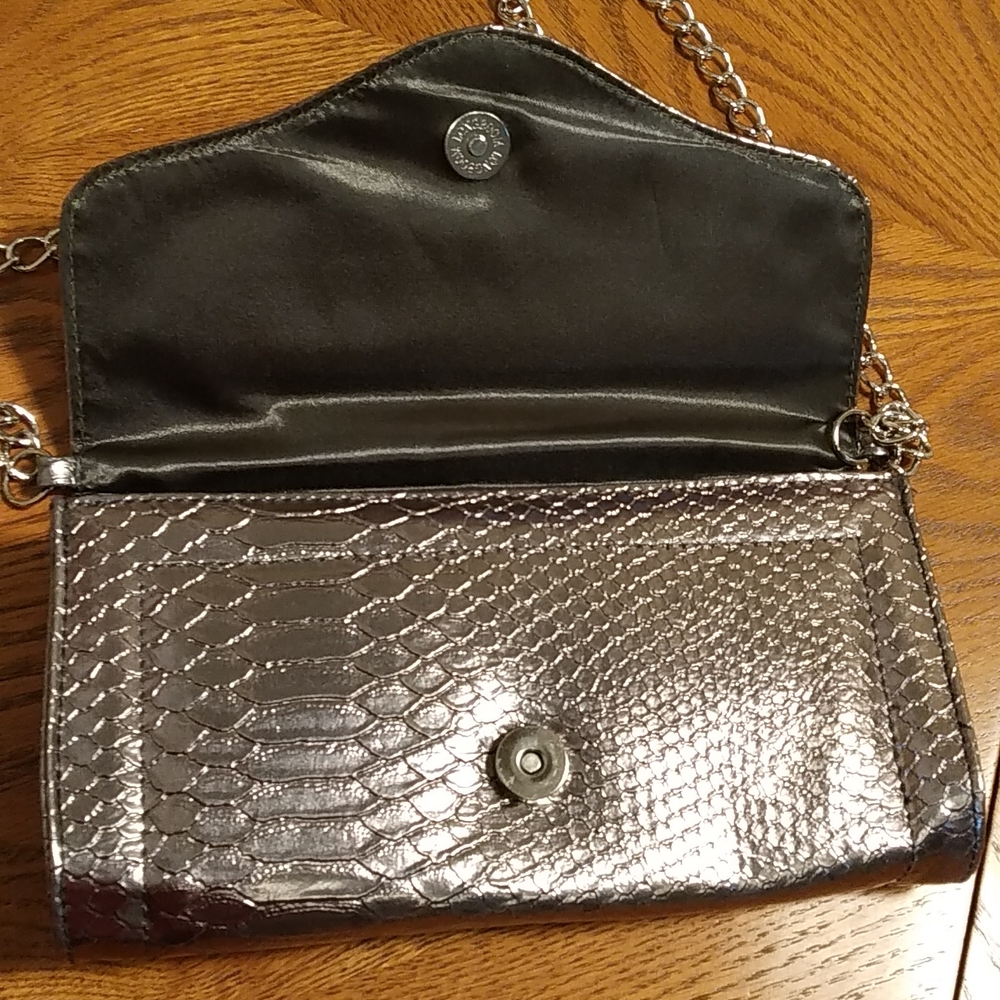 Laura Metallic Evening Clutch - Picture 6 of 8